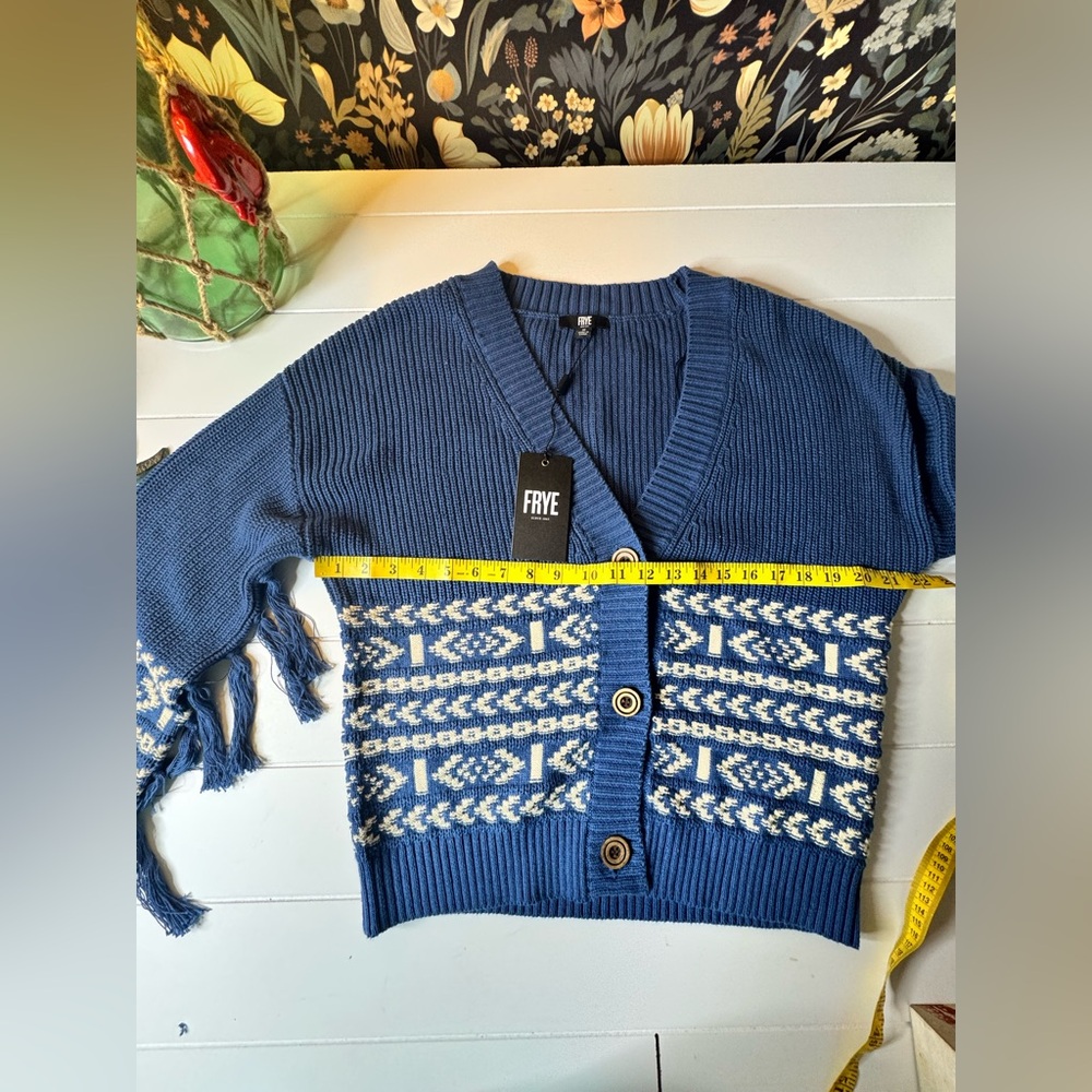 NWT Frye Aztec Blue and White Women's Cardigan Sweater Size Medium - Picture 8 of 11